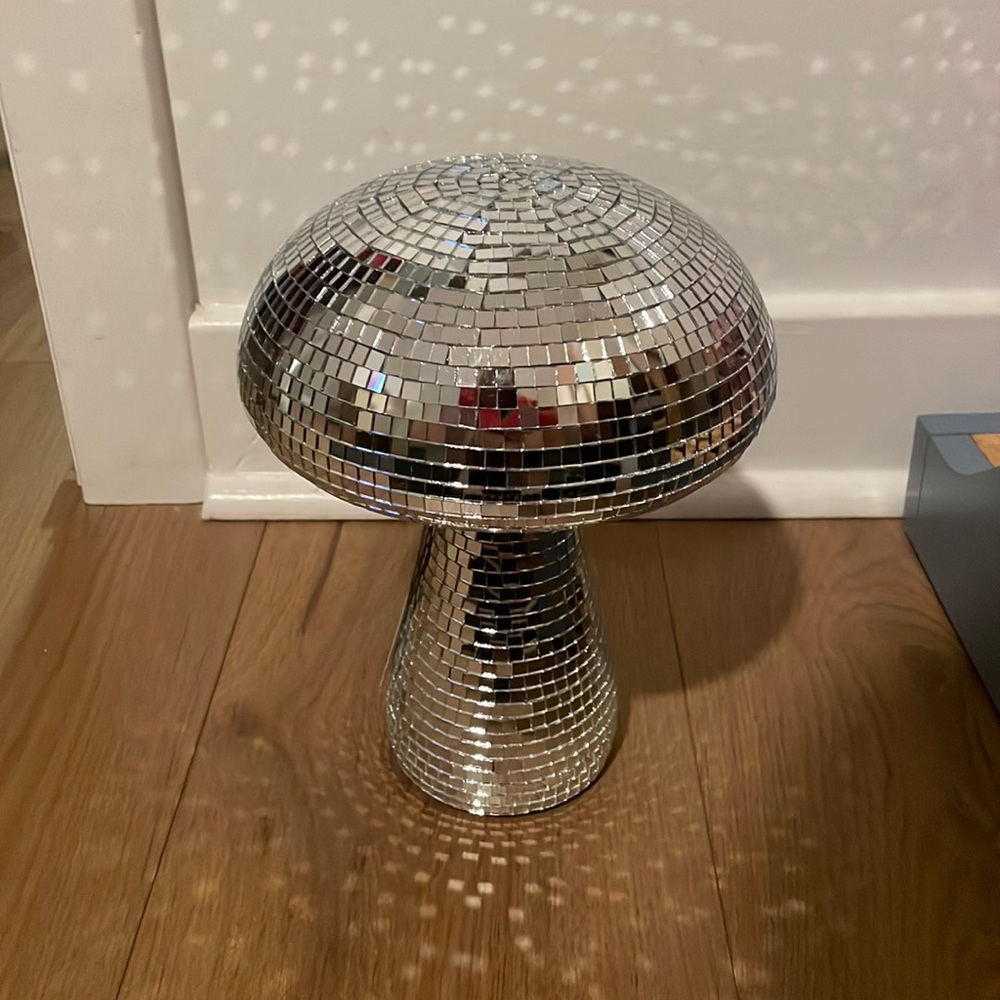 Cupcakes & Cashmere disco mushroom!